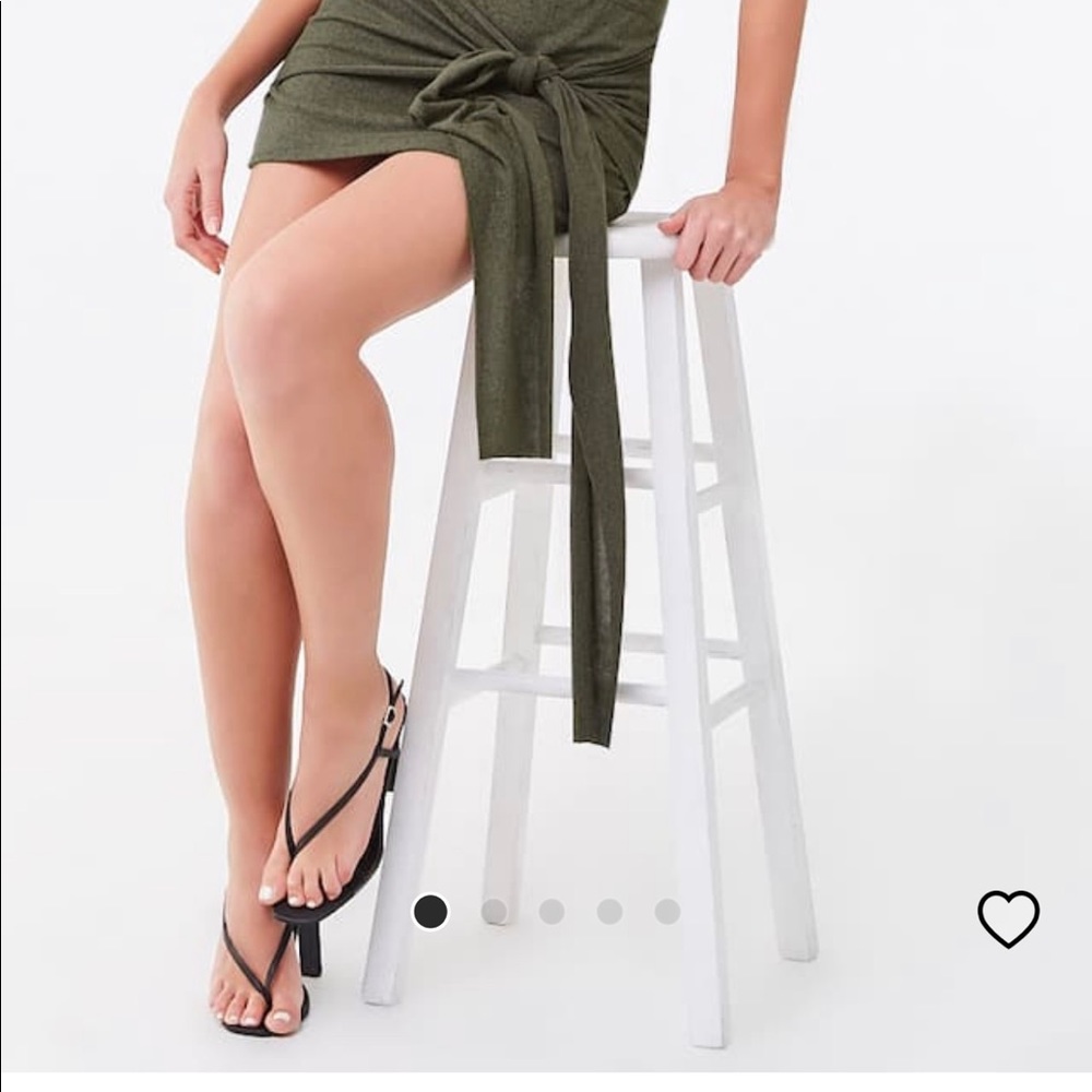 Thong Black heels from forever 21